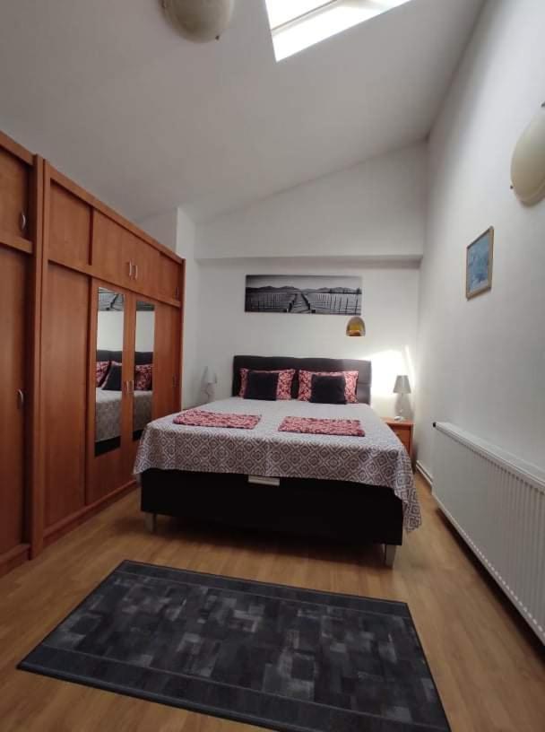 Apartmani Amans بولا المظهر الخارجي الصورة