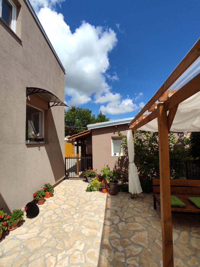 Apartmani Amans بولا المظهر الخارجي الصورة