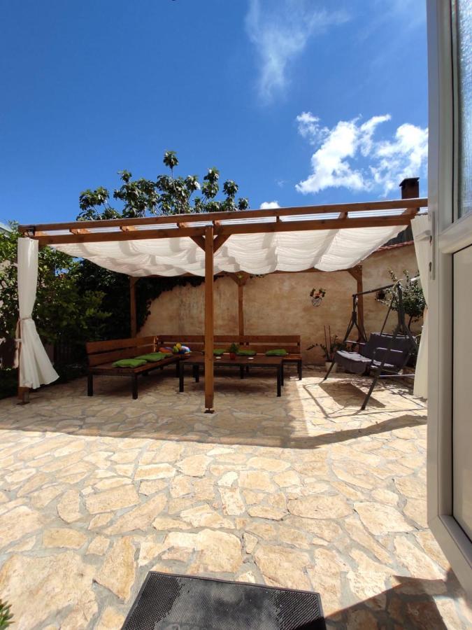 Apartmani Amans بولا المظهر الخارجي الصورة