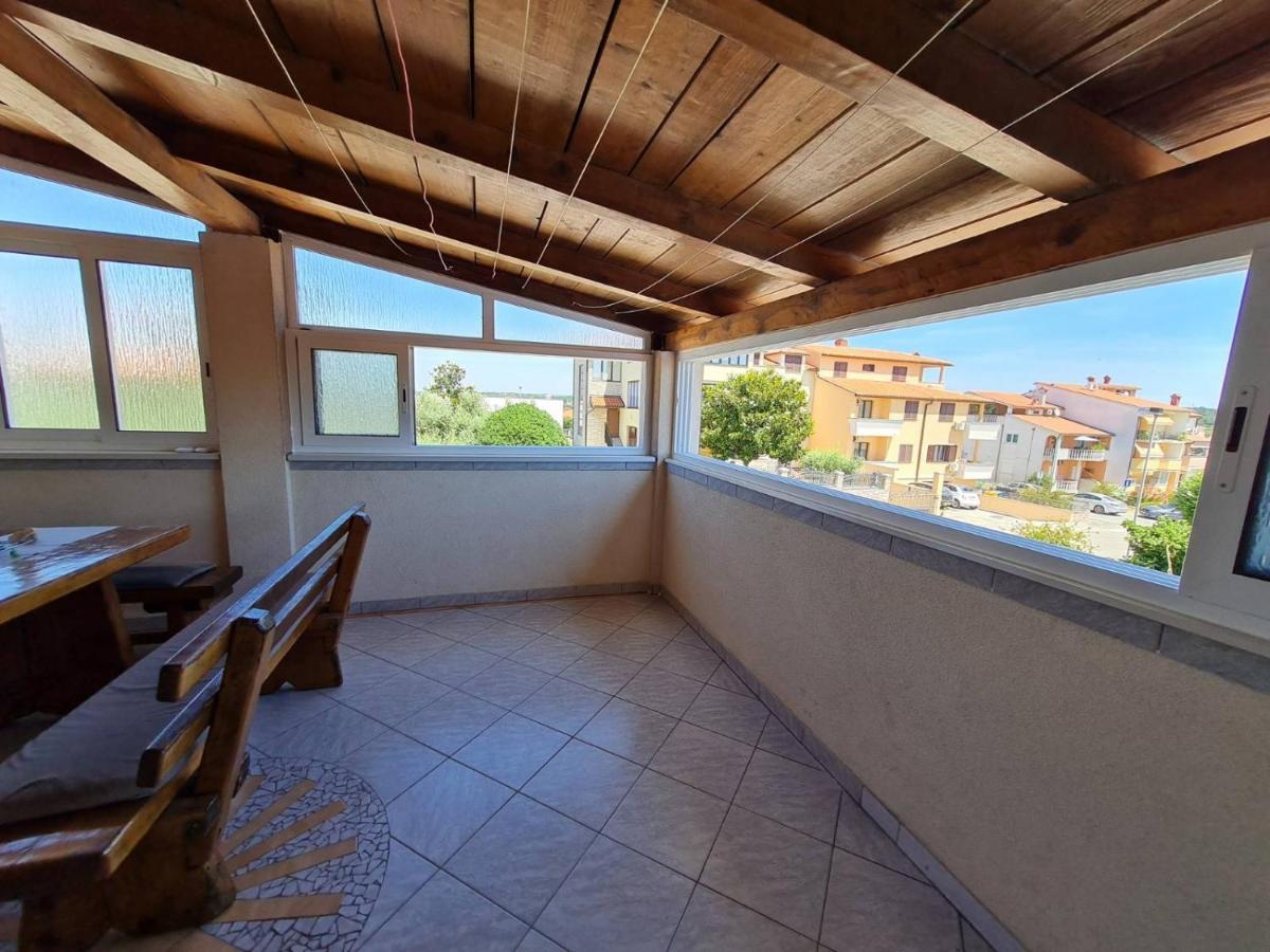 Apartmani Amans بولا المظهر الخارجي الصورة