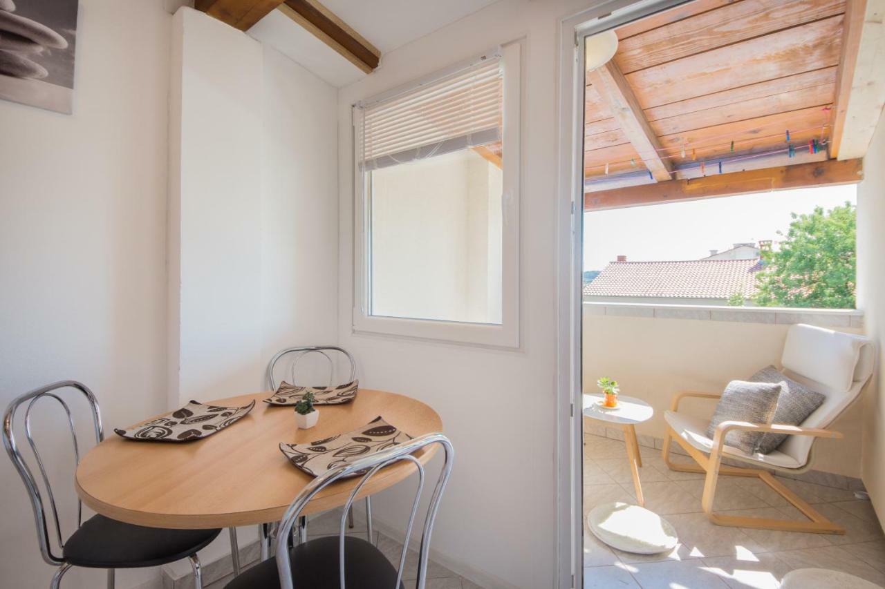 Apartmani Amans بولا المظهر الخارجي الصورة