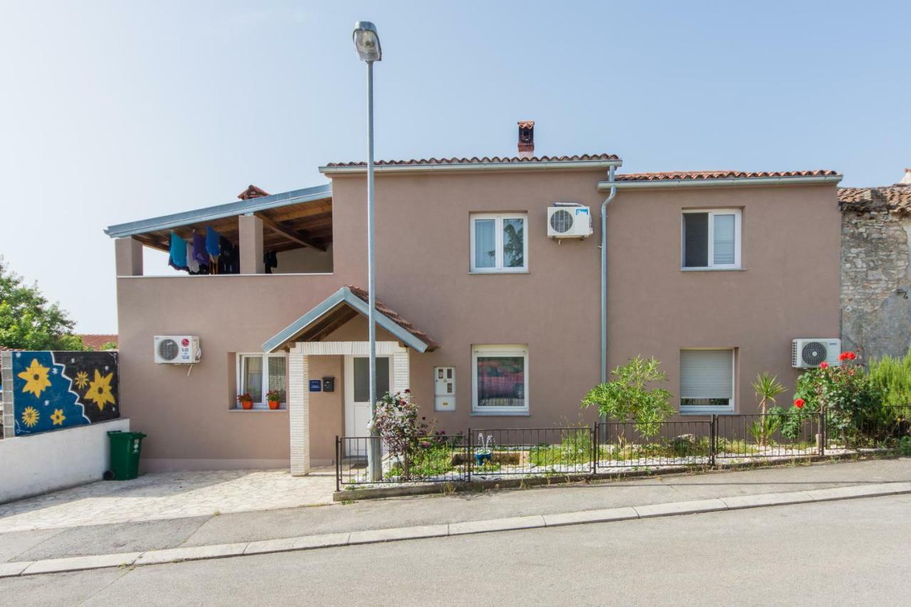 Apartmani Amans بولا المظهر الخارجي الصورة