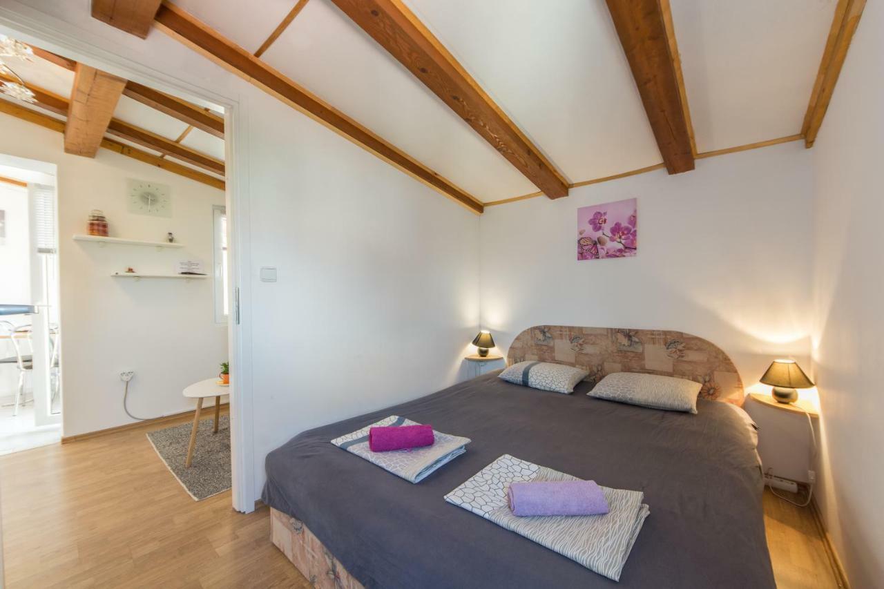 Apartmani Amans بولا المظهر الخارجي الصورة