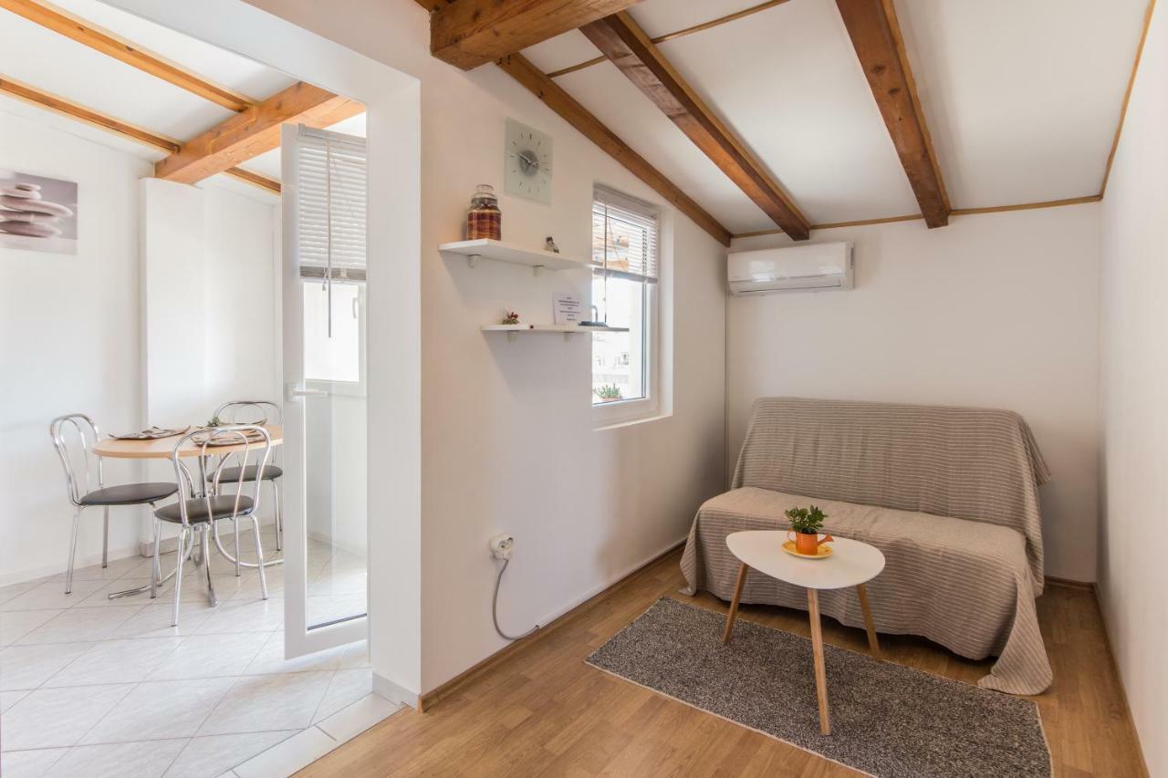 Apartmani Amans بولا المظهر الخارجي الصورة