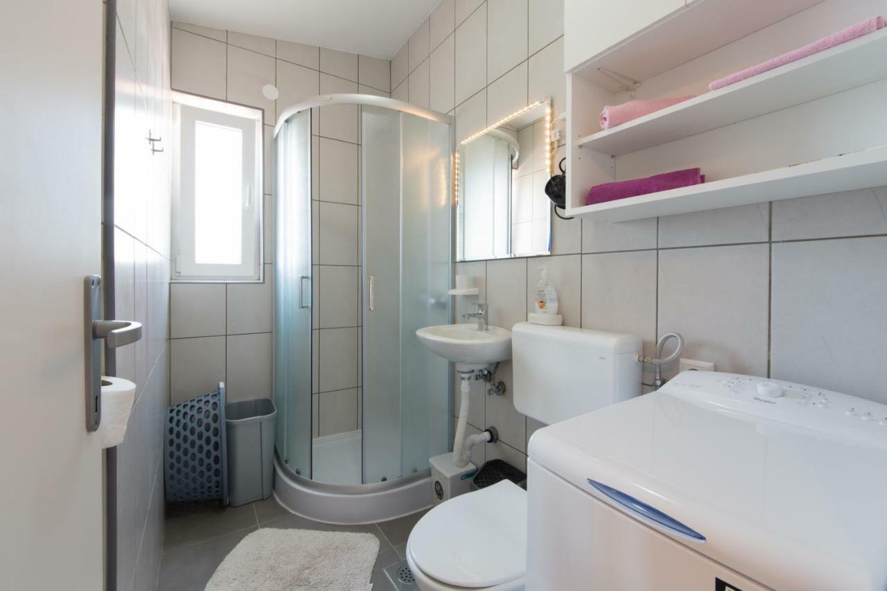 Apartmani Amans بولا المظهر الخارجي الصورة